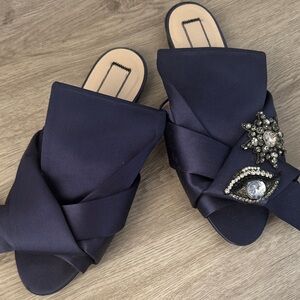 No. 21 Navy eye Embellished Mules